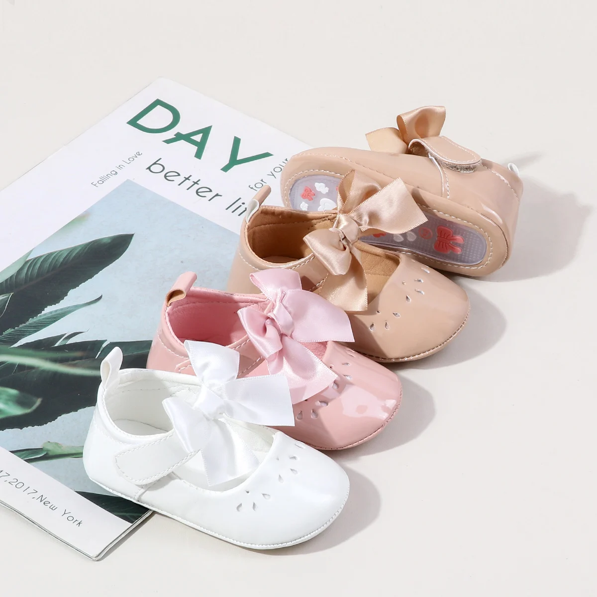 

Casual Cute Solid Color Home Shoes For Baby Girls Lightweight Non-slip Walking Shoes For Indoor Spring And Summer Anti slip