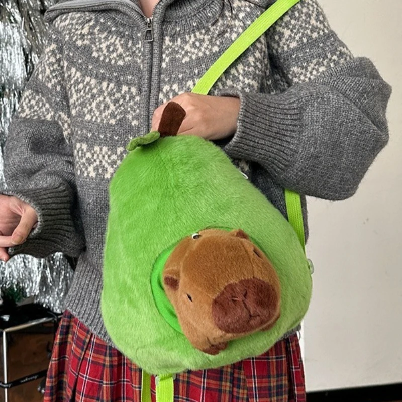 Urocza Kapibara w Plecaku Awokado, Kreskówkowa Kapibara Pluszowa, Kreatywna Pluszowa Zabawka, Torba na Owoce, Puszysta Poduszka, Prezent Urodzinowy