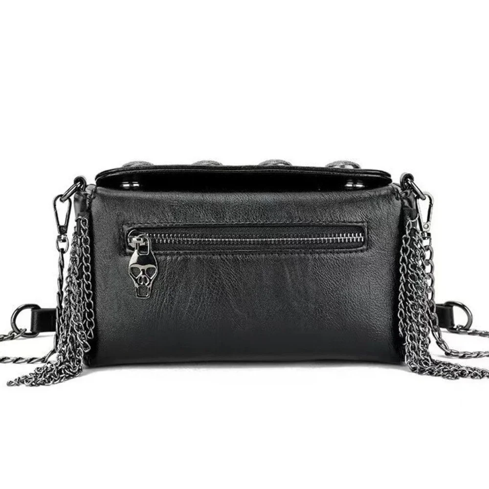 Bolso de PU de alta calidad para mujer, bandolera de estilo Punk con calavera de Metal y remaches, bolsos de hombro con cadena y borlas