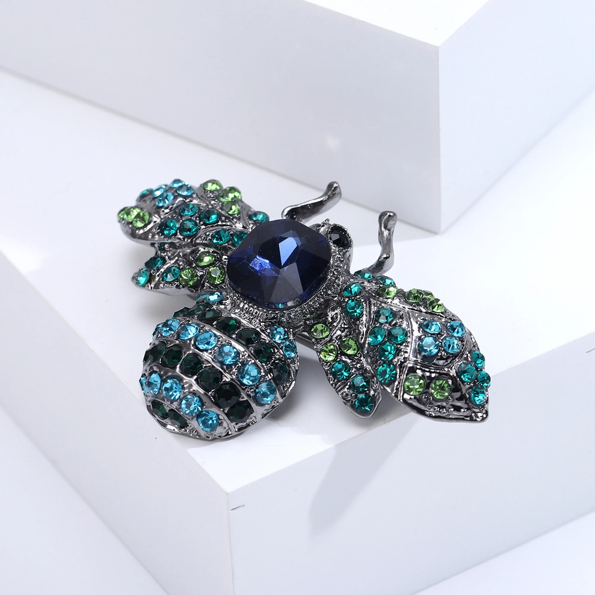 Thumbnail 4 - #57 Best Brooches to Buy In 2026