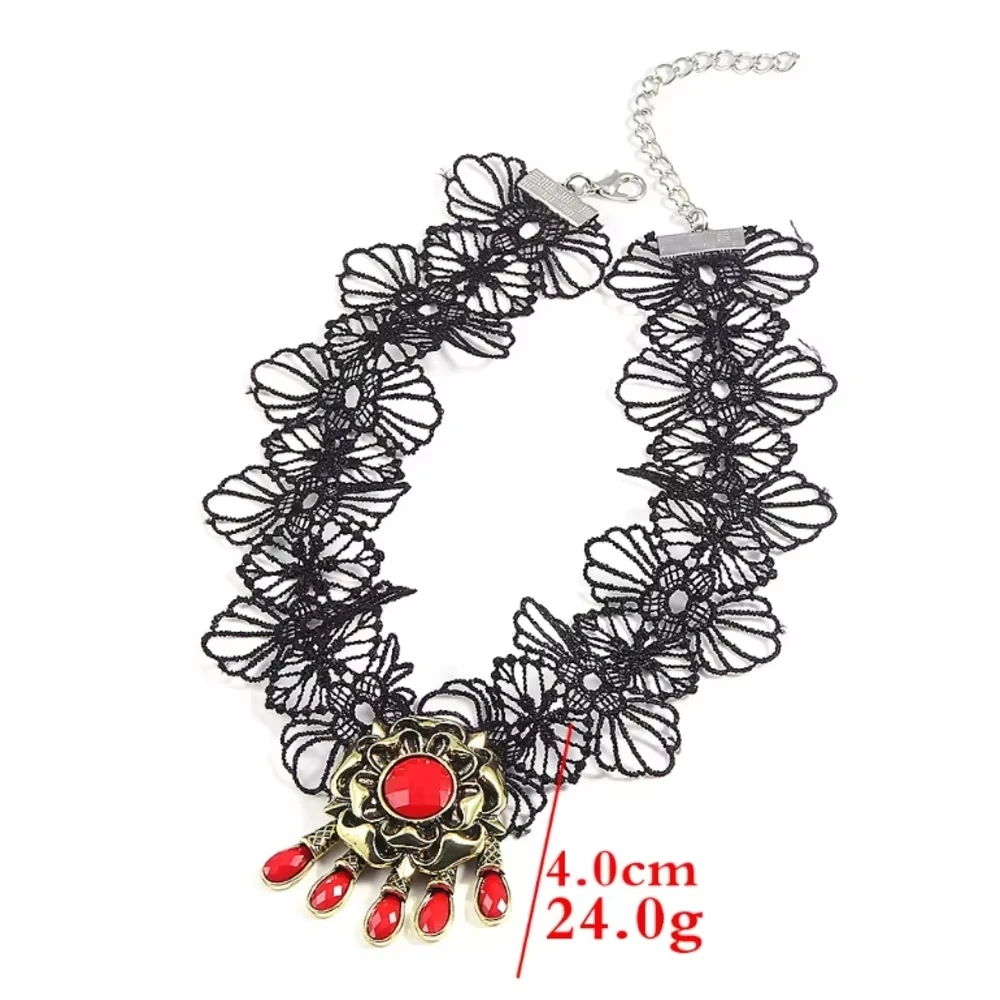 Village Bela Lady Dimitrescu Cosplay Halsketten Kostüm-Requisiten Spiel Resident Spitzenblumenkragen Broschen Halloween Geschenke für Frauen – Detail 1