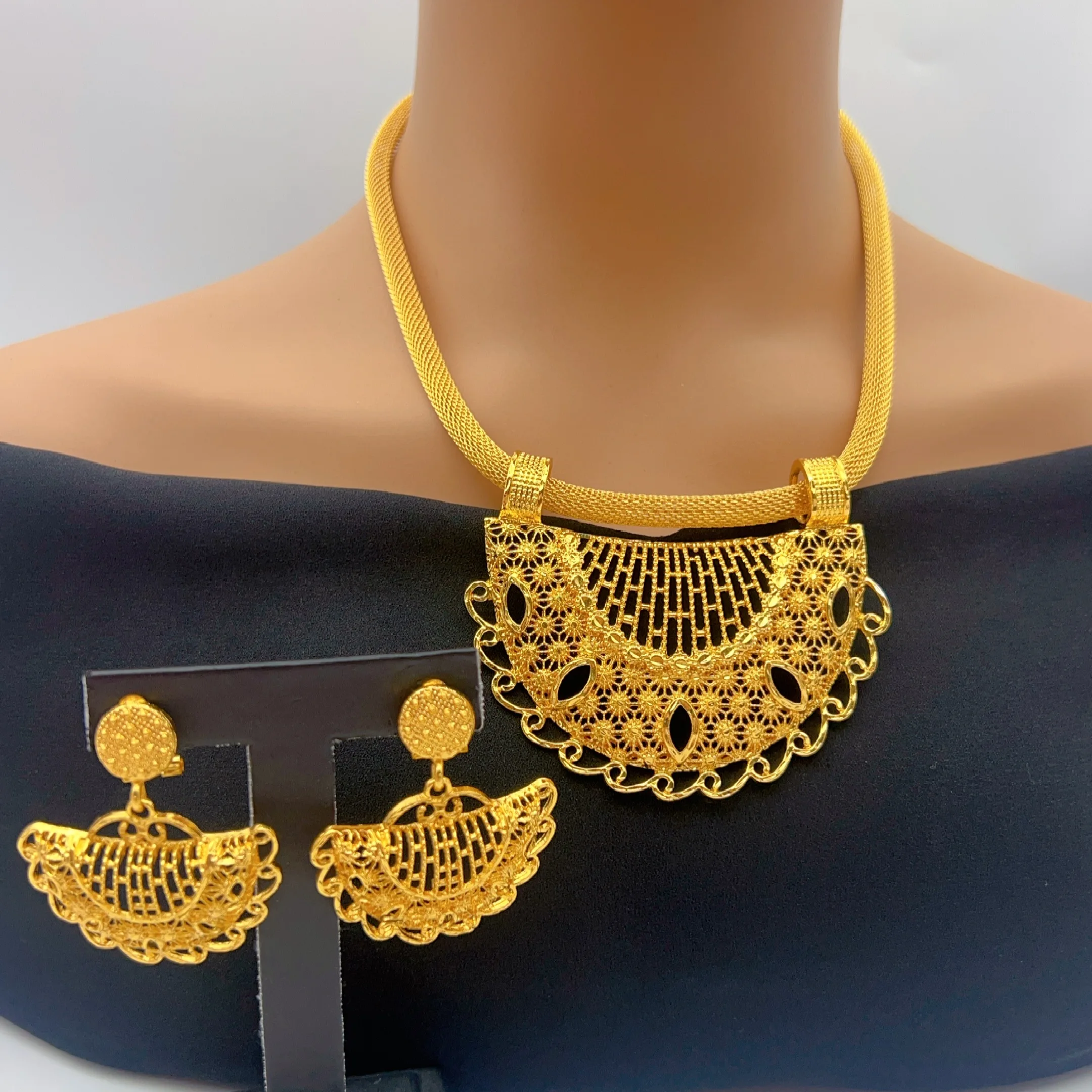 Nigerianisches 24k vergoldetes Schmuckset für Damen, Dubai Halskette, Ohrringe, Schmuck, brasilianische afrikanische Brautsets – Detail 1