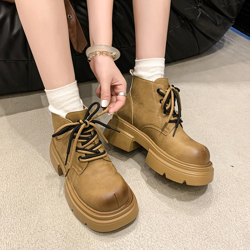 2024 Autumn Fashion New Women's Comfortable Solid Color Front Lace-up Short-Tube Low-Heel Ankle Sports Fashion Boots