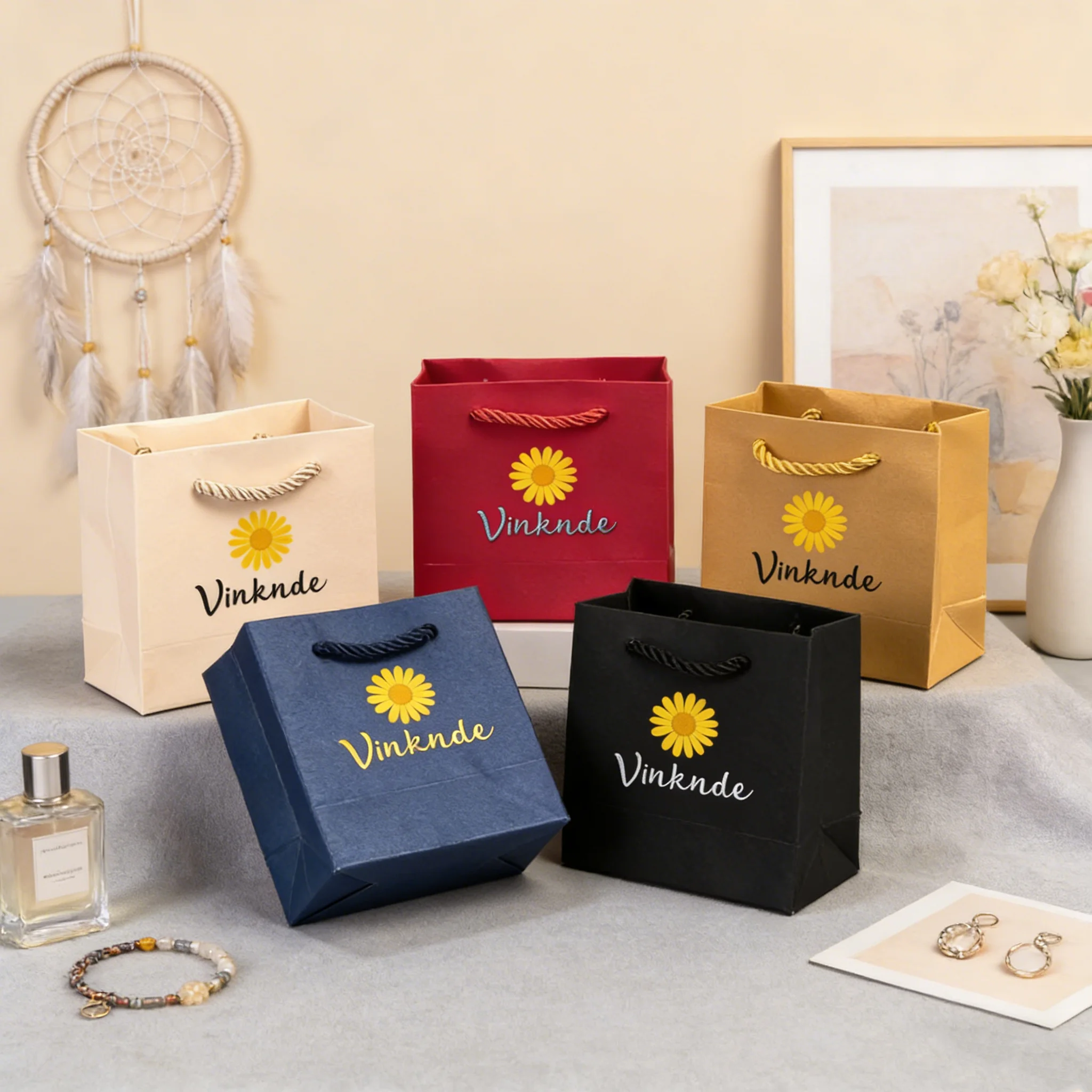 

Custom 100pcs Jewelry Paper Tote Bag 10*5*10cm Luxury Beige Paper Gift Shopping Bags With Handles Jewelry Earrings Packaging