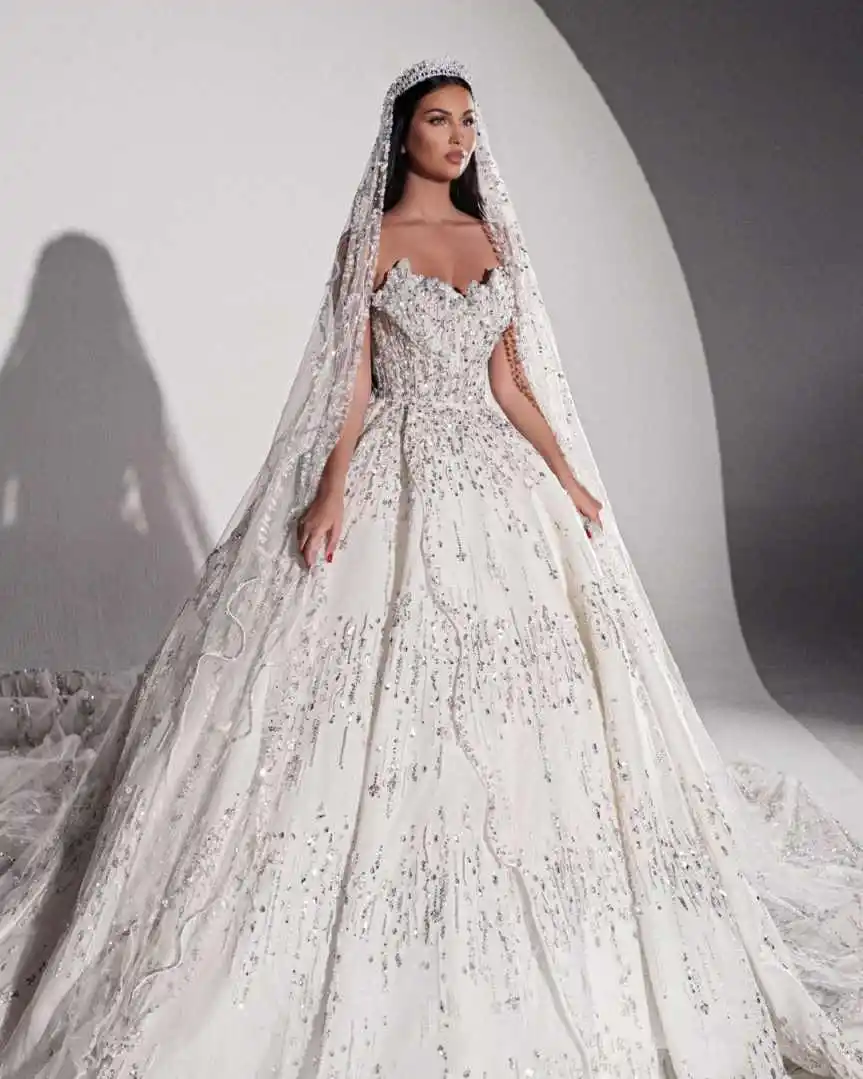 فستان زفاف فاخر على شكل قلب، فستان زفاف أنيق مزين بالترتر من الدانتيل، مخصص بدون أكمام، فيستدوس دي نوفيا