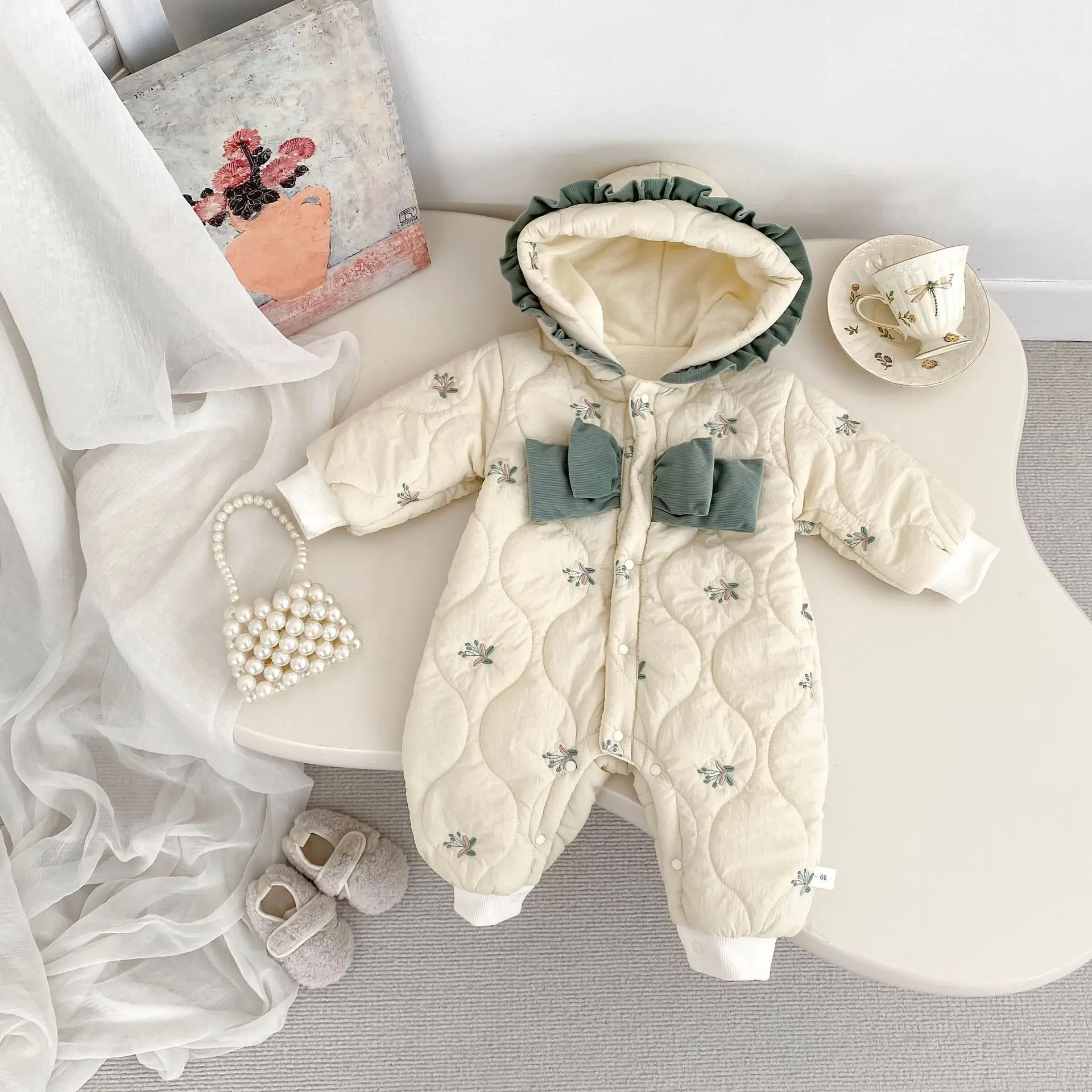 

Girls Climbing Suit 2025 Winter Western Style Floral Butterfly Knot Thickened Warm Hooded Jumpsuit Sweet and Cute