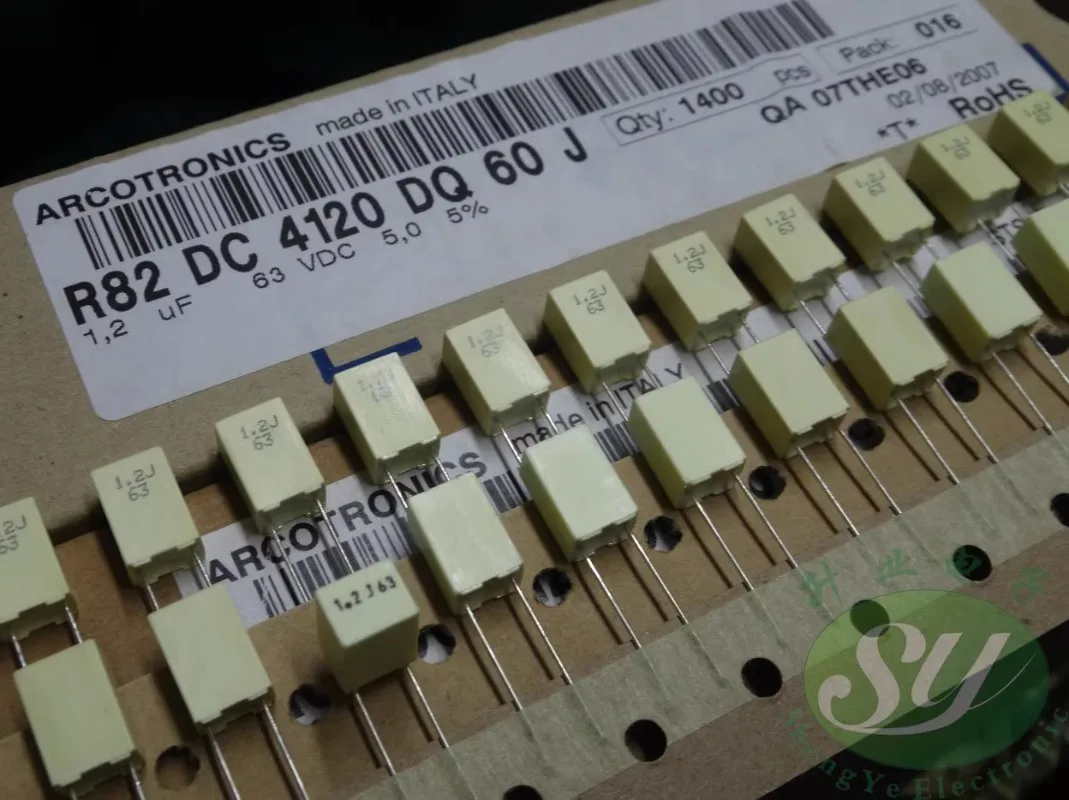 10 قطعة AV R82 1.2 فائق التوهج/63 فولت 1u2 125 يستبدل 1.0 فائق التوهج/63 فولت 1u0105 مكثف الفيلم الجديد