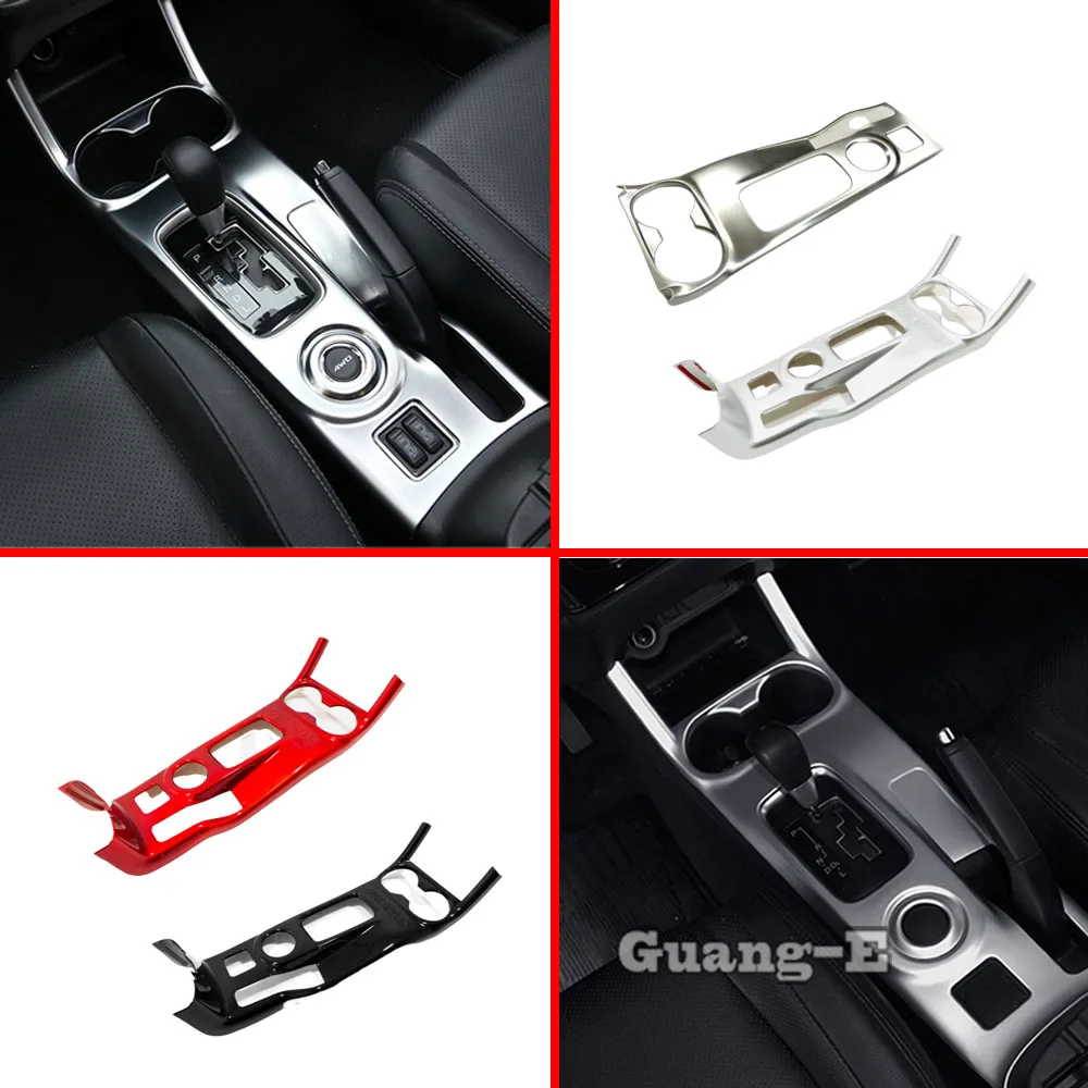 

Накладка на внутреннюю часть рычага переключения передач, подрулевых лепестков, рамки переключателя и накладку лампы для Mitsubishi Outlander 2016-2021