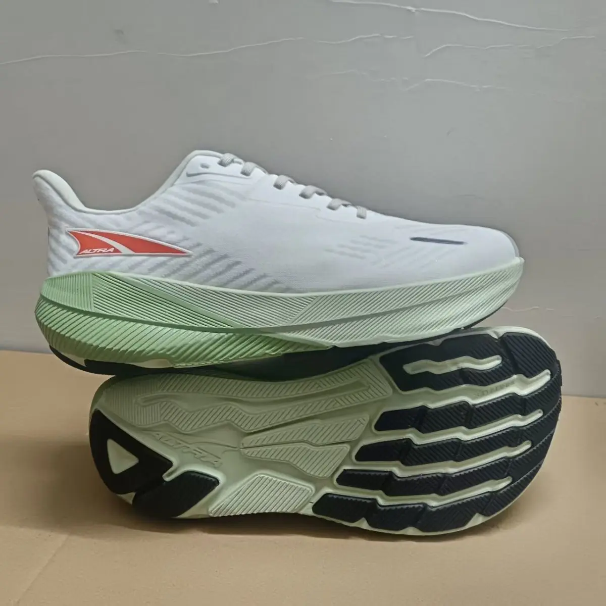 

Mens Casual Sneakers Running Shoes Fashion Outdoor Sneakers Breathable Cushioning Basketball Shoes Jogging Shoes