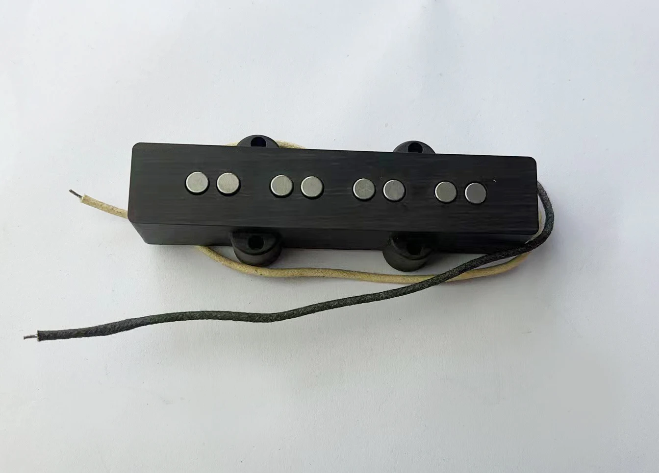 4-string Jazz pickup, wood grain housing, copper wire