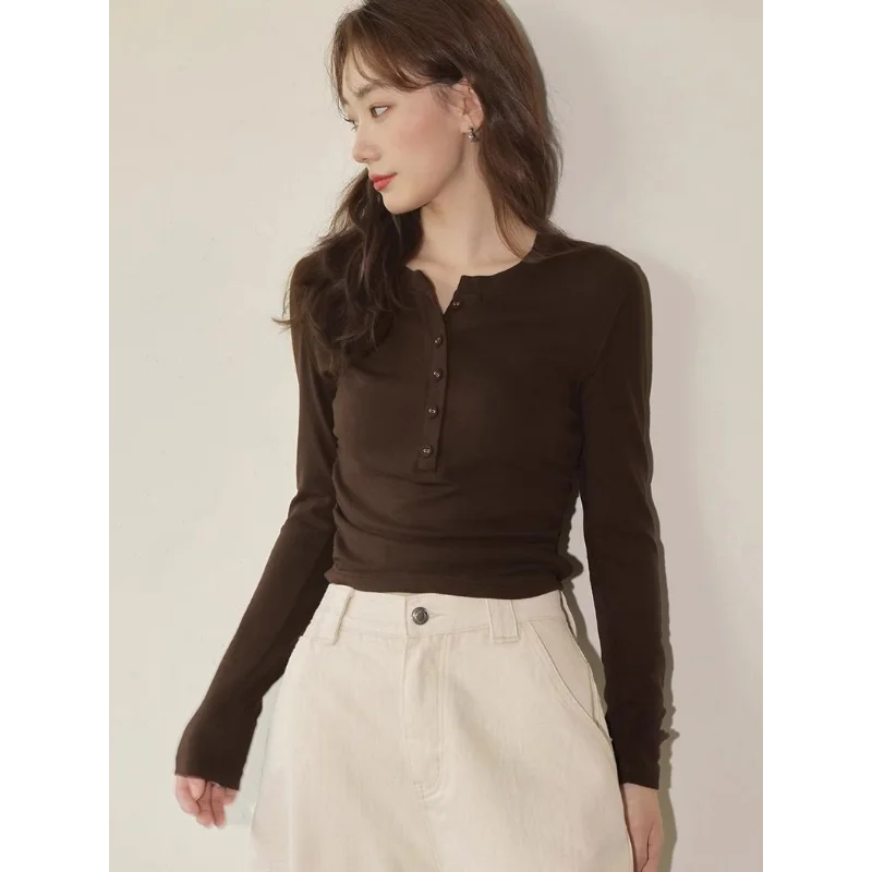 봄과 가을 긴팔 니트 티셔츠 여성용 슬림 탑 캐주얼하고 다재다능한 기질의 이너 베이스 셔츠