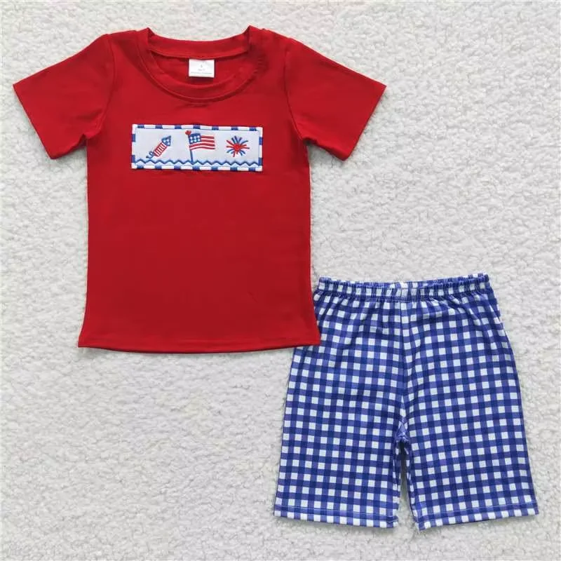 Vendita all'ingrosso Baby Boy Girl 4 luglio Outfit Bambino Bandiere ricamate Camicia rossa in cotone Set estivo per bambini Pantaloncini scozzesi blu per bambini