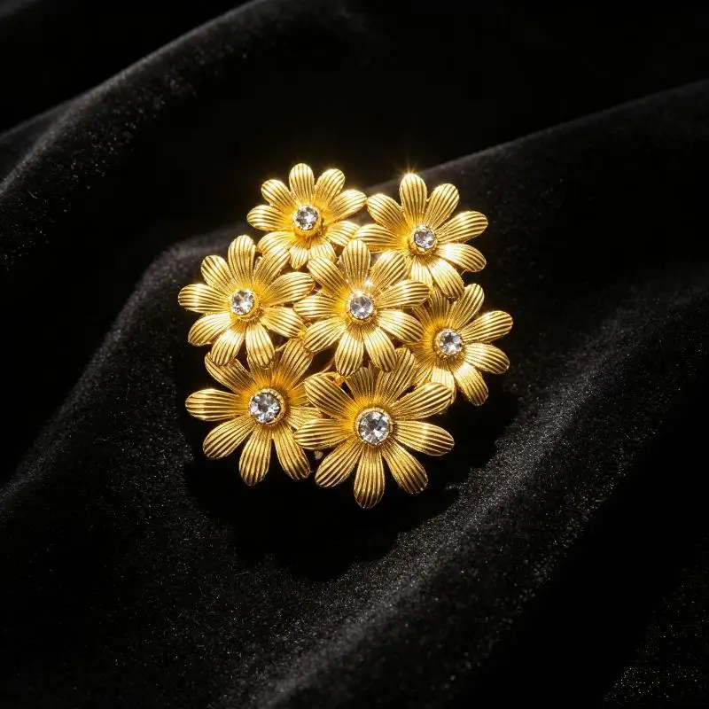 Retro Vintage Spliced Flower Brooch Diamond Inlay High End Niche Design Suitable for Casual Party Outfit Decoration