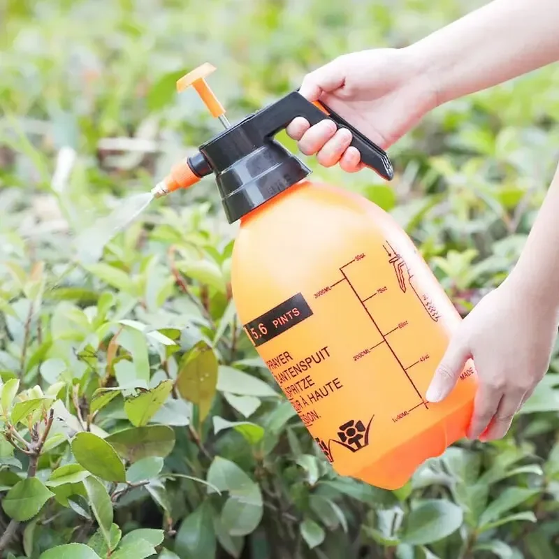 Pumped Pressure Sprayer Portable Hand Operated Garden Spray Bottle Adjustable Nozzle Watering Can Sprayer Gardening Tools