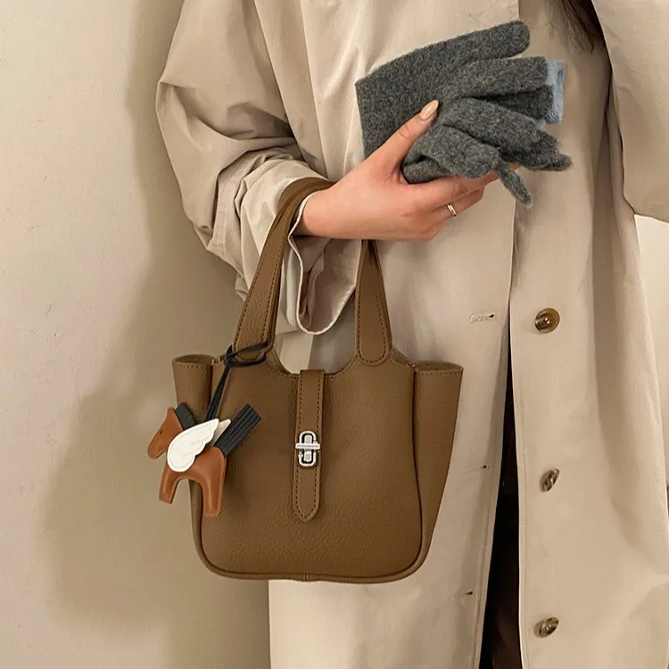Popular soft leather portable tote bag women's foreign style versatile fashion shoulder underarm bag commuter messenger bag