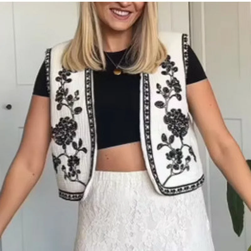 

2025 Summer New Simple Versatile Embroidered Cardigan Vest Women