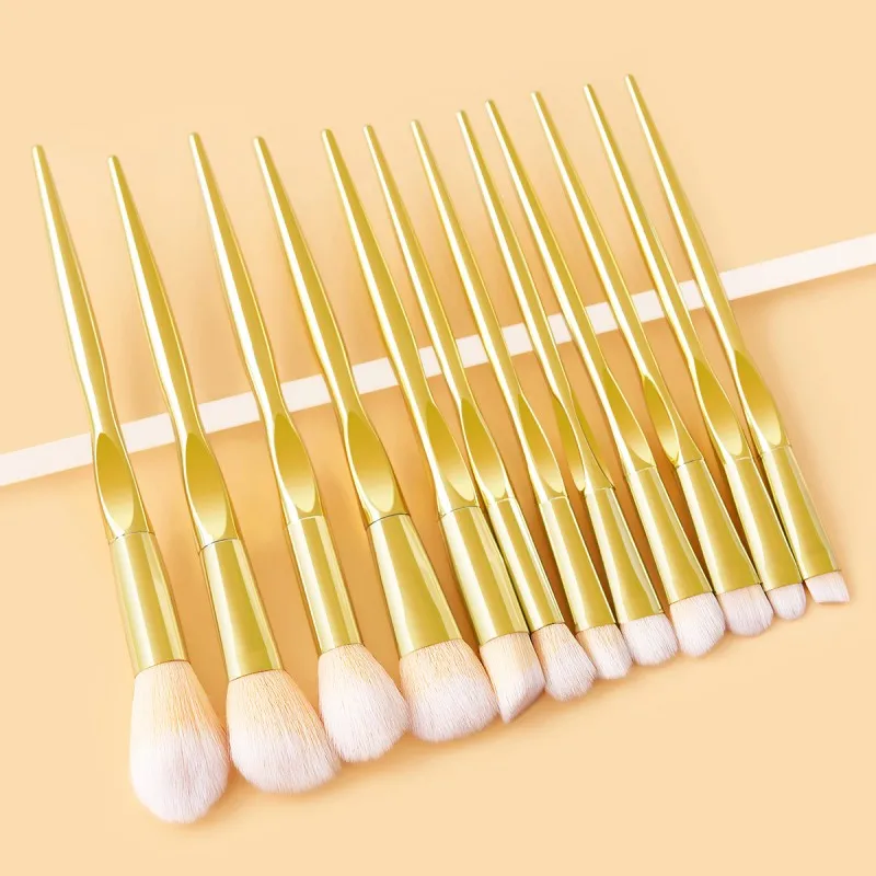 12Pcs Golden Makeup Brush Se Full Face Foudation Blush Eyeshadow Concealers Powder Mineral Eye Beauty Tools