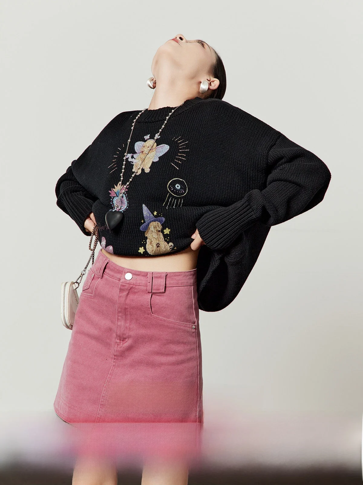 

Свободный вязаный черный свитер для женщин, зимний повседневный топ с принтом собак и звезд, удобный, с длинными рукавами, укороченный, модный