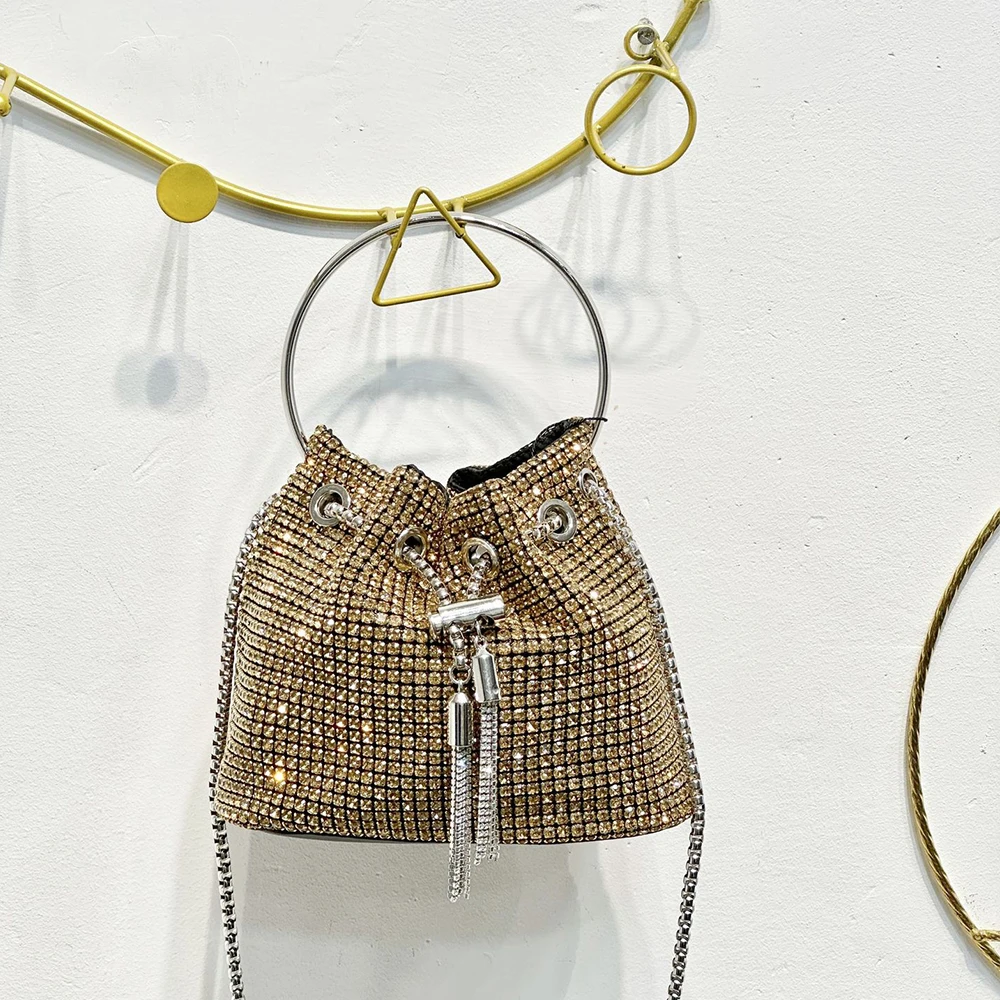 Bolso de cubo de agua con incrustaciones de diamantes para mujer, bandolera de un hombro con cadena Popular, moda 2024