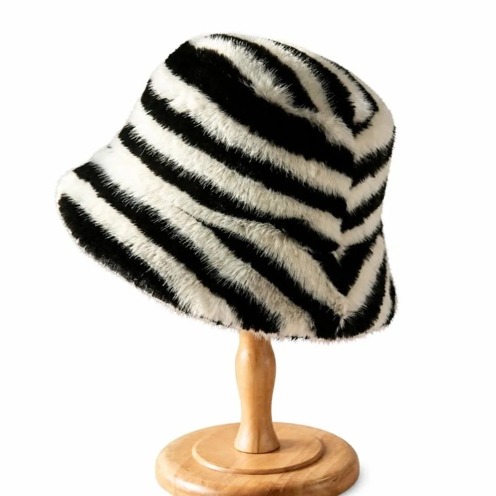 Warm Zebra Pattern Winter Bucket Hat Fluffy Ear Protection Striped Fisherman Hat Soft Faux Fur Basin Hat