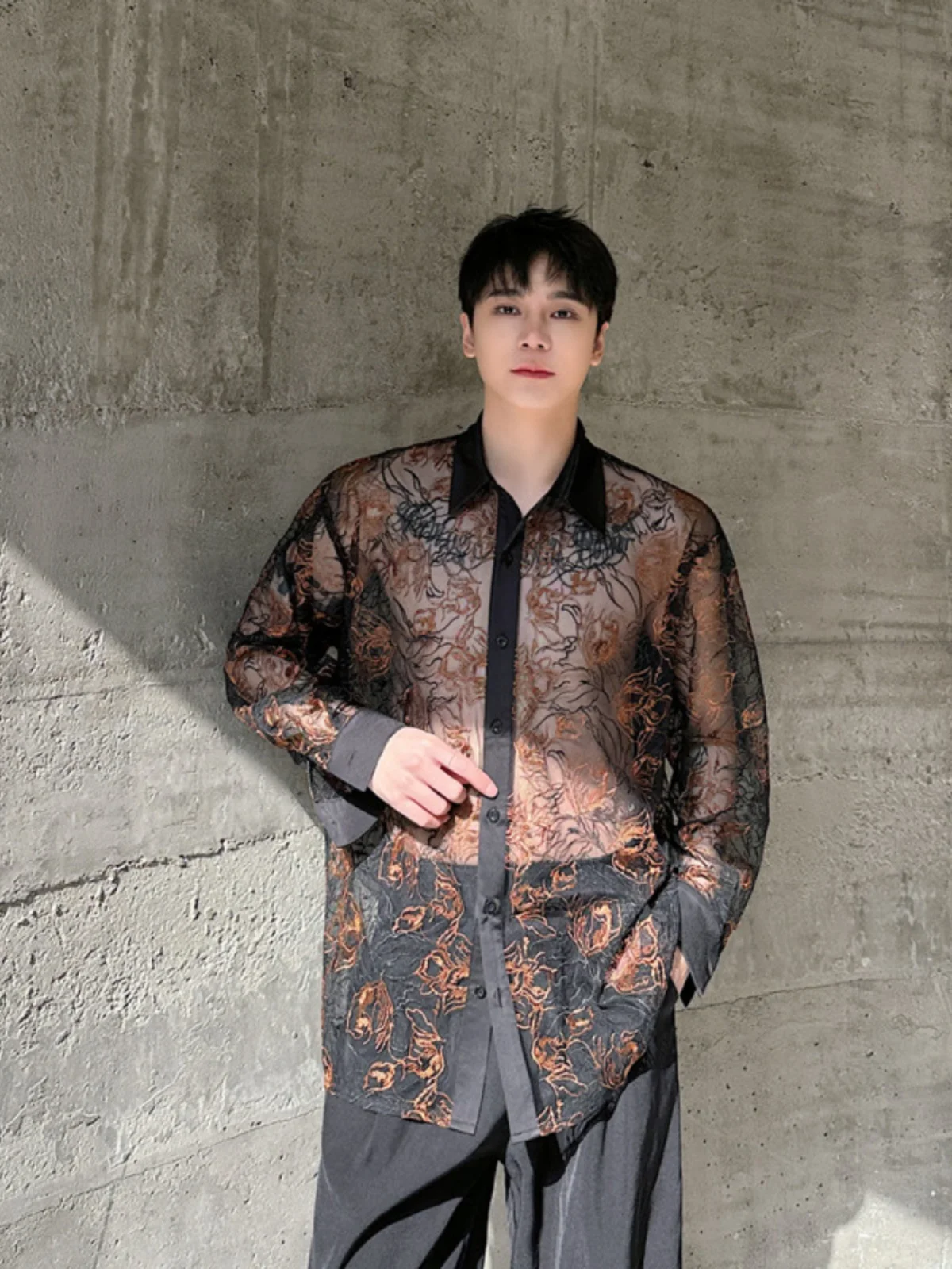 

Мужской свободный тонкий дышащий модный топ с вышивкой и кружевной конструкцией Long Sve irt Four Seasons Universal