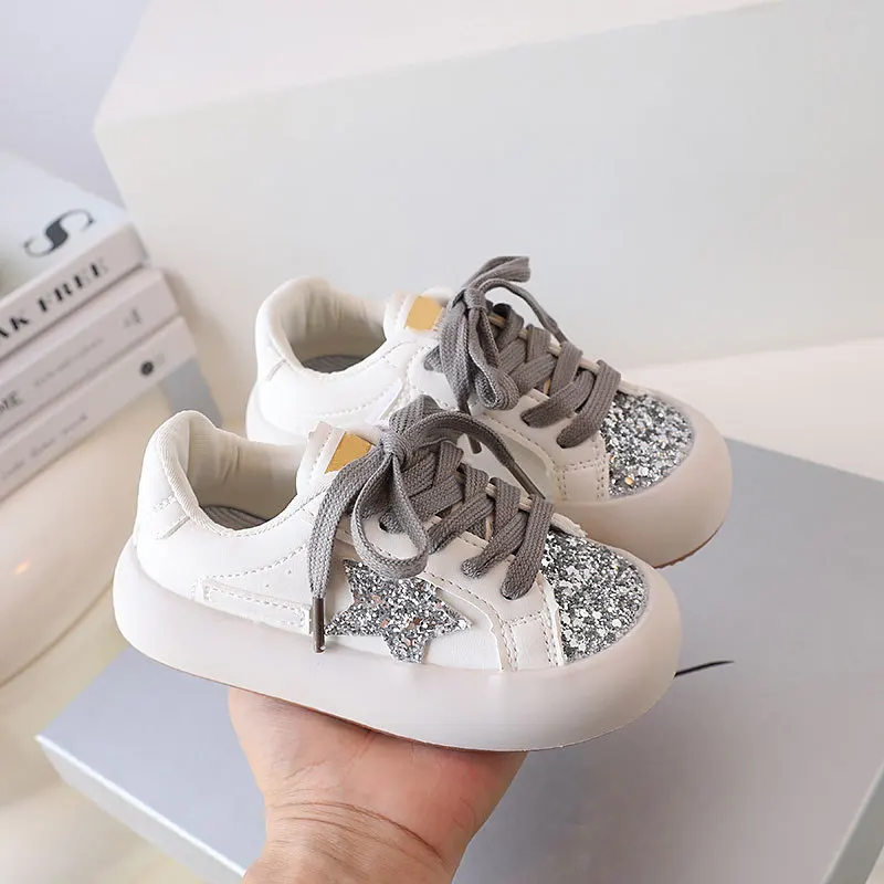 

Girls Autumn Casual Soft Soled Low Top Board Shoes Children Fashion Thick Sole Sneaker Star Sequins Antiskid Velcro Front Lacing
