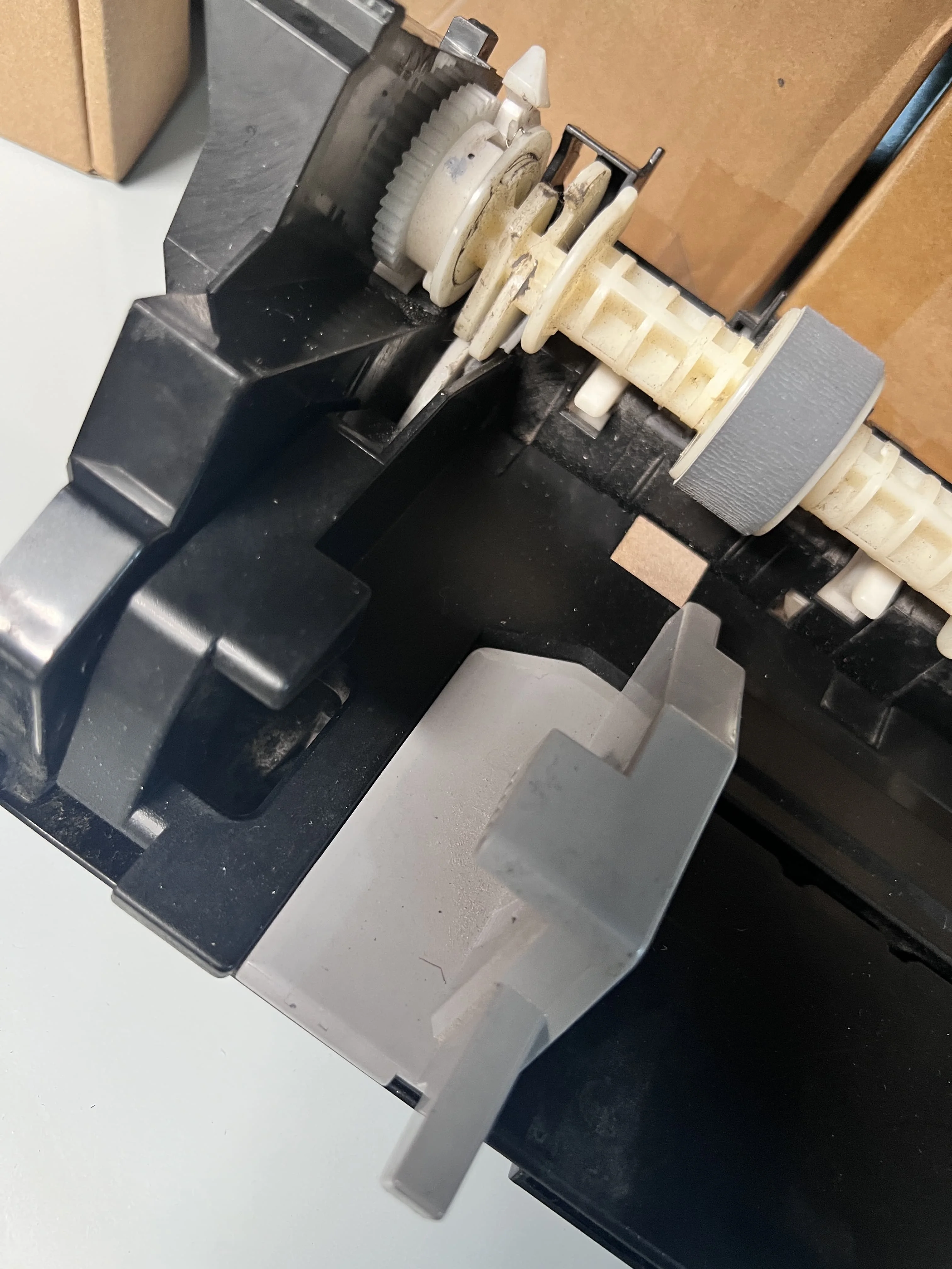 

1609430 1552931 1465131 Комплект ролика захвата ASF ASSY CB57 EPPI для Epson Stylus Photo R285 R295 R290 P50 T50 T59 L800 L801 L805