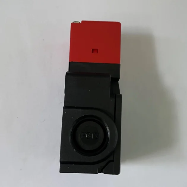 

Новый оригинальный концевой выключатель Pizzato FX 693-D1