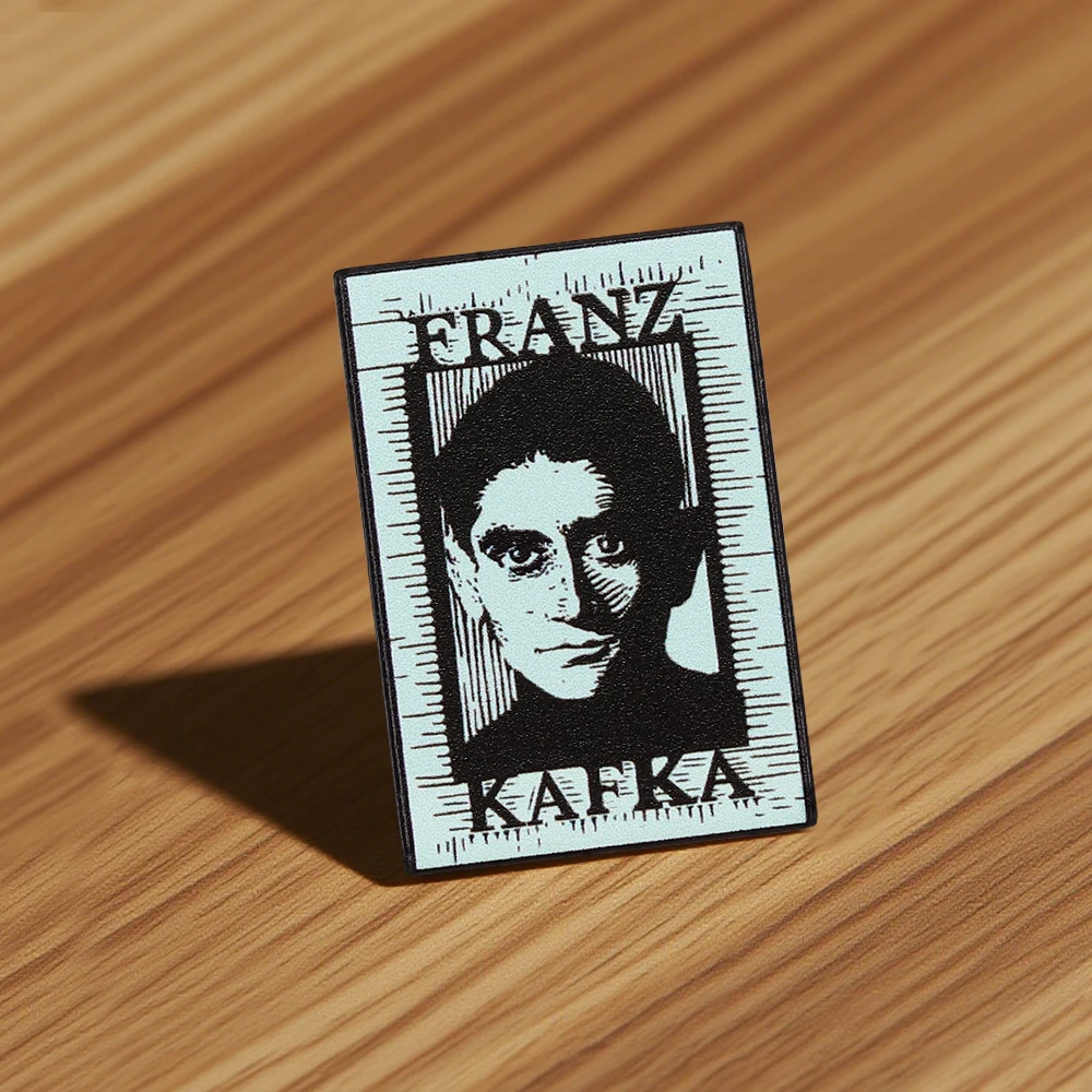 Retro-Charakterfotos, Emaille-Anstecknadel, Franz Kafka-Porträt, Brosche, Romanautor, Prominenten-Accessoire, Abzeichen, modisches Kragenornament, Geschenk – Detail 4