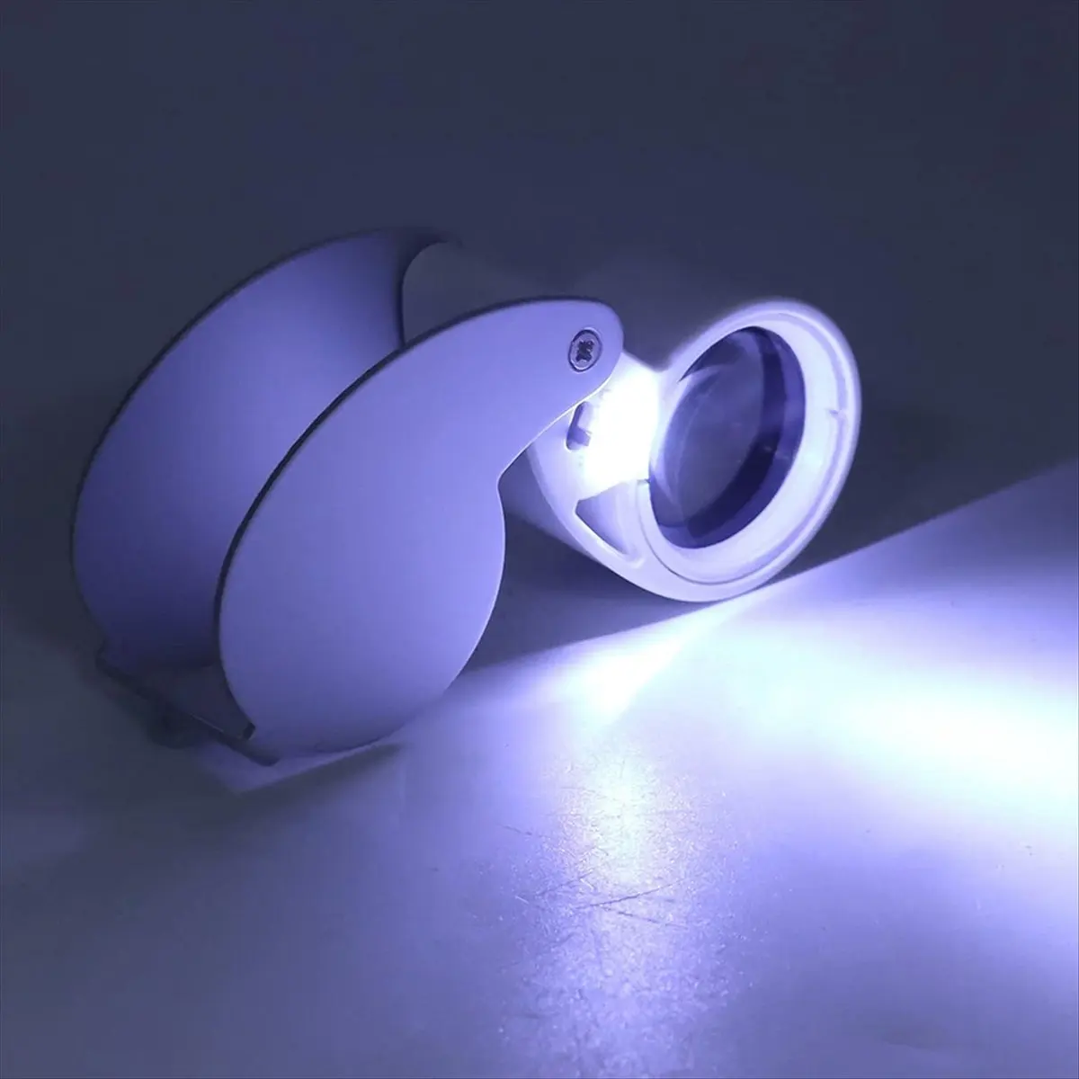 A56K 40X Illuminated Jewelers Loupe Magnifier, Portable Foldable Pocket Jewelry Magnifying Glasses for Checking , Gems