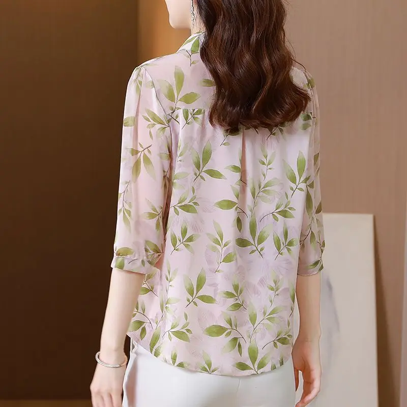 2024 Korean Commuter Summer New Women\'s Blouse Polo-Neck Button Printed Elegant Fashion All-match Loose Three Quarter Shirt Tops