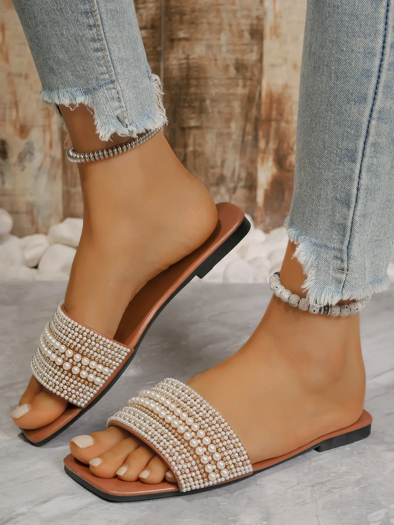 Damen-Sandalen mit flachem Boden, 2025, Sommer, neuer Stil, Perlen-Strass-Schuhe, Damen-Outdoor-Mode-Hausschuhe – Detail 5