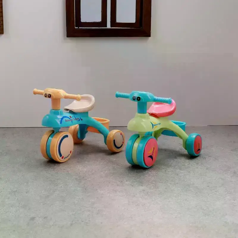 /Cna/1Pcs Dollhouse Mini Tricycle Simulation Small Bike Model Toys Miniature Home Scene Ornament Doll House Accessories