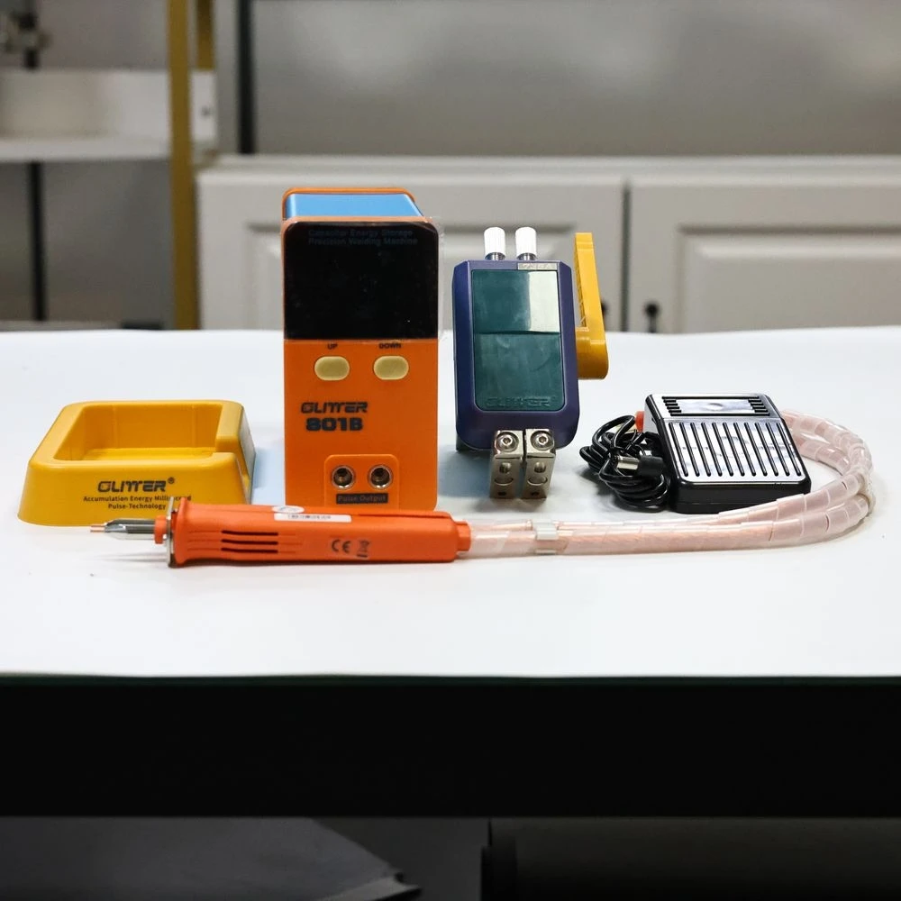 

LED digital display GLITTER 801B storage capacitor spot welding machine portable small spot welder 100 ~ 240V global general