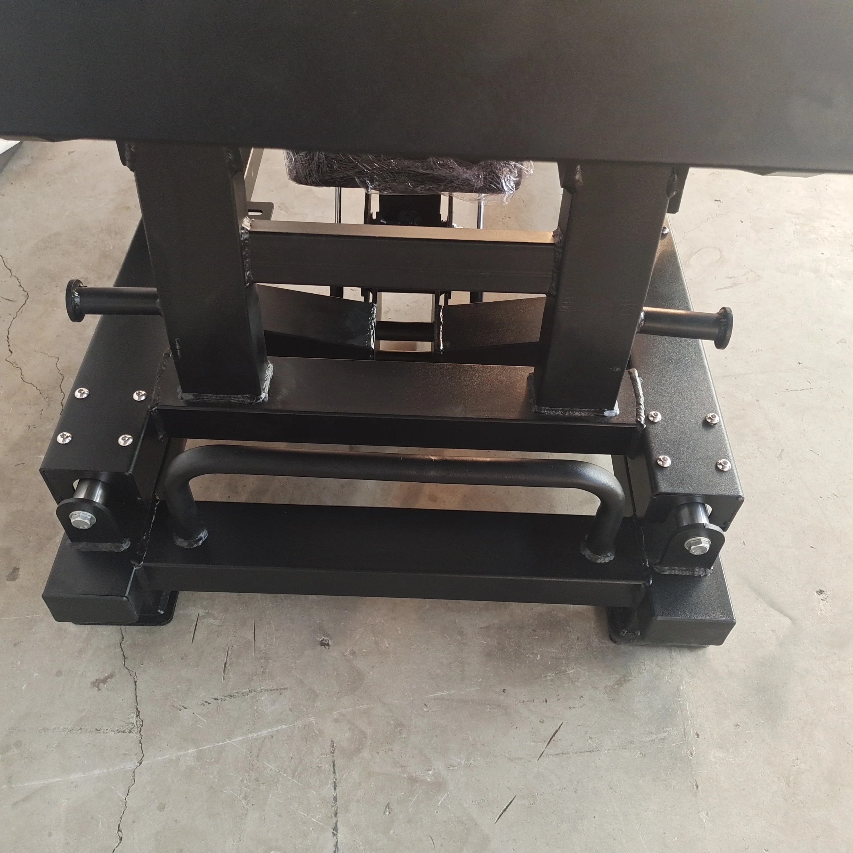 ホームジム用フィットネスマシン 業務用ジム機器 プレートロー - Home Gym Hip Thrust Machine のレビューと価格