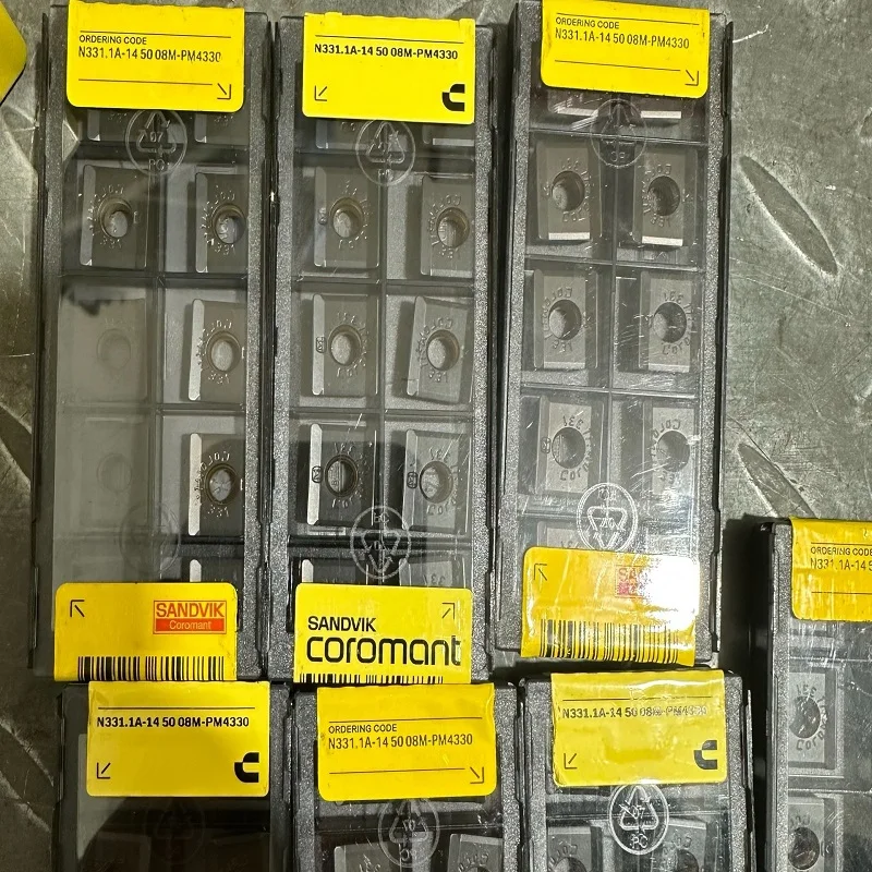 

Hard alloy cutting blades N331.1A-145008M-PM 4330