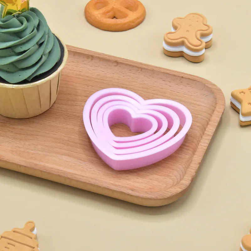 4Pcs/set Plastic Heart Shape Bread Mould Baking Tool Party Fondant Dessert Cake Decorating Tools Love Heart Cookie Cutter Mold