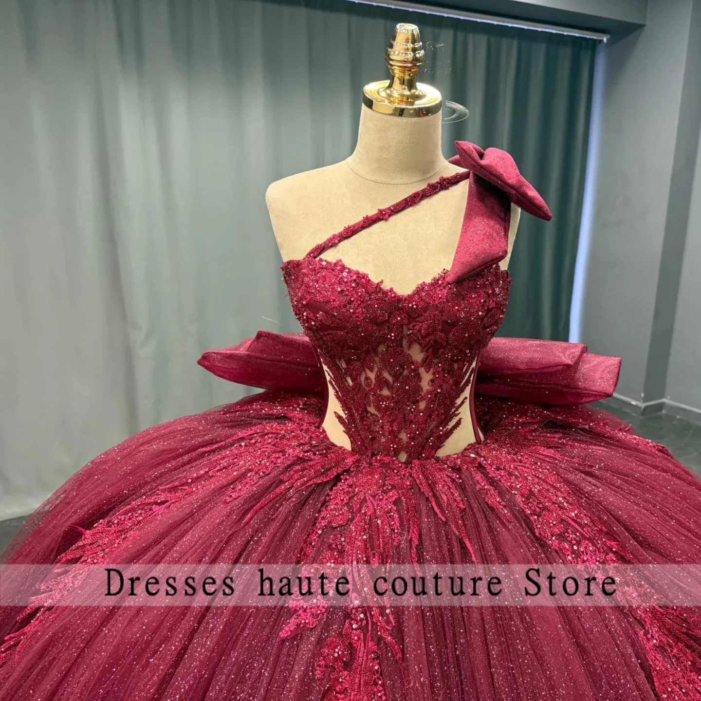 Red Bow One Shoulder Applique Quinceanera Dresses 2025 Ball Gown Bow 15 Years Old Graduation Party Gowns Mexican Customize