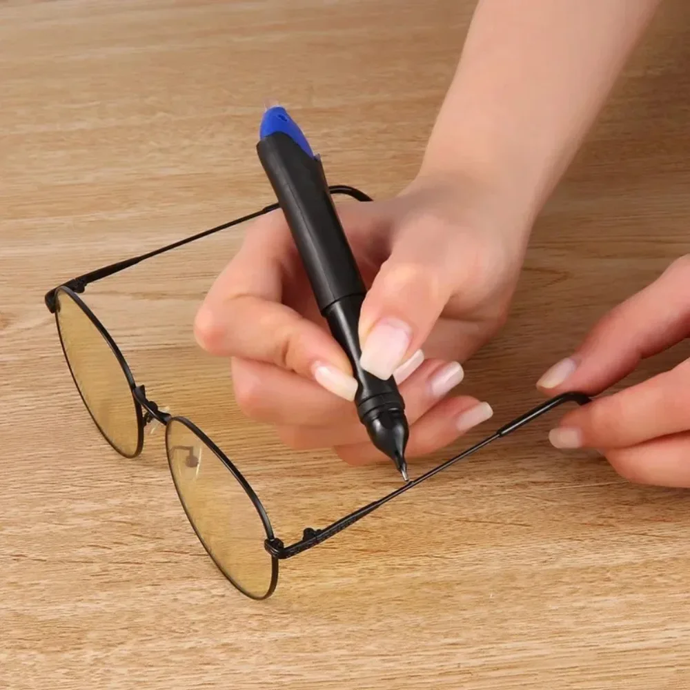 1PCS Super Liquid Glue Pen 5 Second Tool Instant Repair Pen With UV Light Glass Welding Glue Repair Tool Woodworking