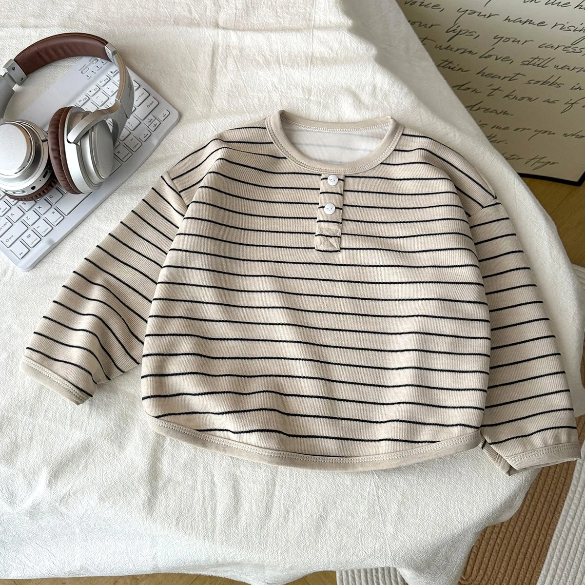 Rundhals-Streifen-T-Shirt mit Knöpfen und langen Ärmeln für Kinder, Herbst-Jungen-Basisshirt, Mädchen-Basisshirt, Baby-Winter-Oberteil, Kinder-T-Shirt – Detail 14
