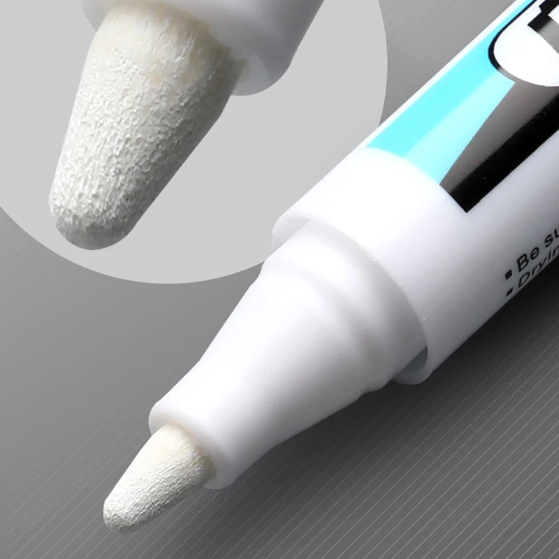 6 قطع من أقلام التحديد البيضاء ذات الطرف الدقيق المقاومة للماء وبطاقات المعايدة الإعلانية الإطارات الزجاجية التي لا يمحى بها