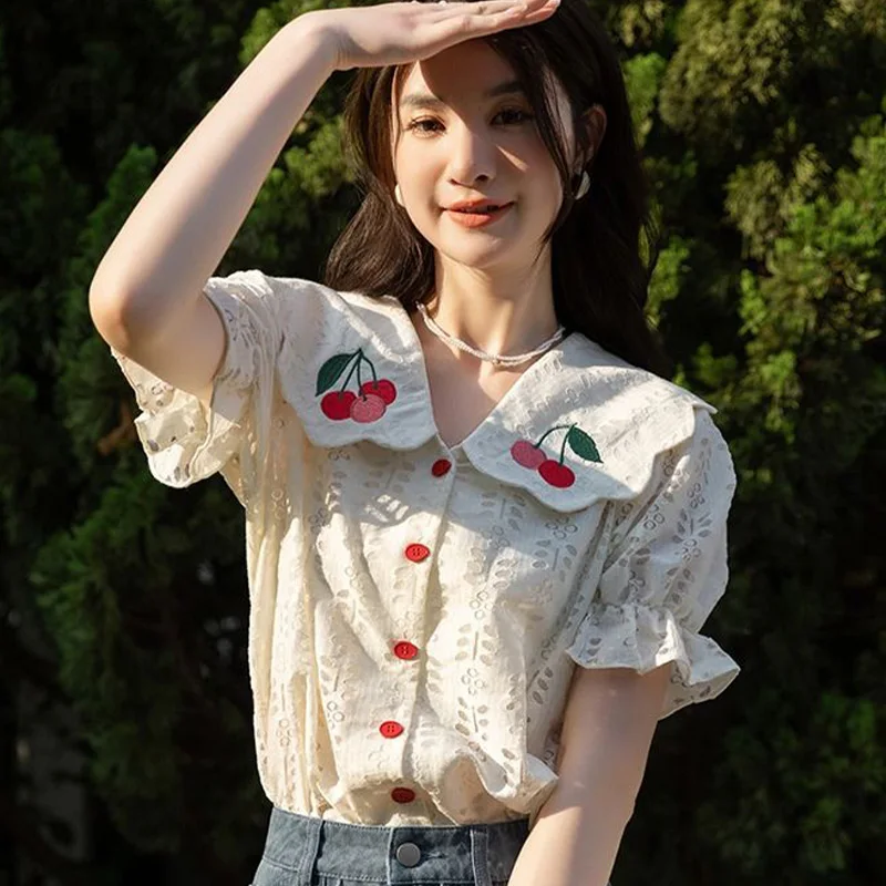 French Style Sweet Super Fairy Lace Doll Shirt for Women\'s Summer New Short Sleeve Doll Neck Cherry Embroidered Trendy Shirt Top