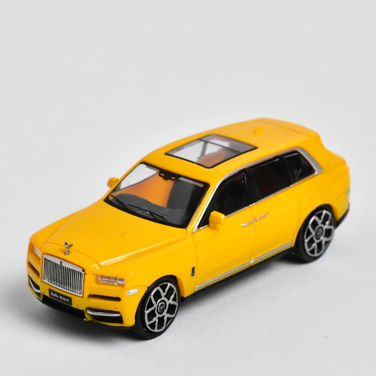 MC Micro CITY 1:87 Rolls Royce Cullinan Plastic Car Model