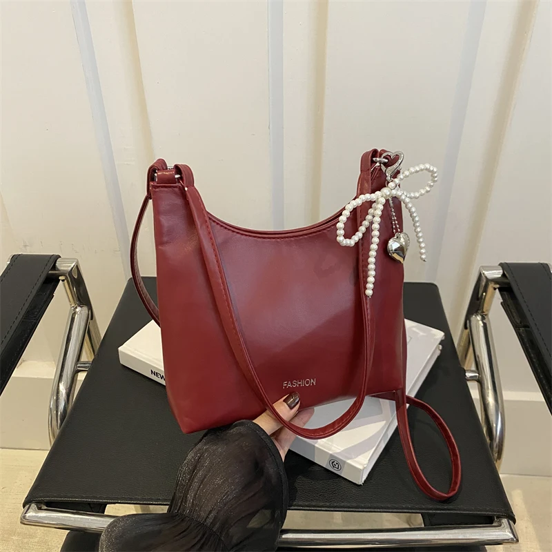 

Women Fashion Shoulder Bag with Pendant Luxury Crossbody Bag PU Leather Shopping Sling Bag Female Commute Bag