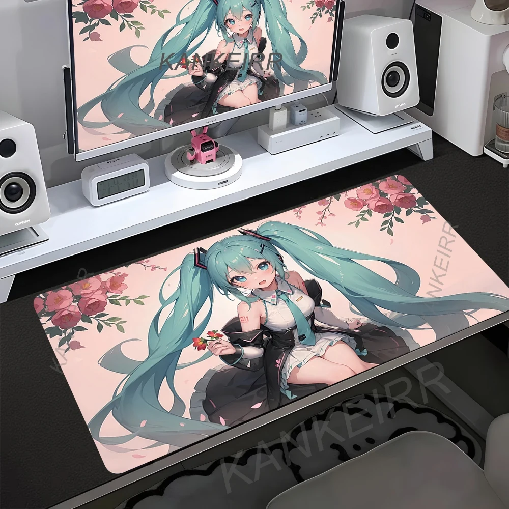 Hatsune Miku Friends XXL Desk Mouse Mat| ABYstyle – GB Posters & Merch 【新品】HATSUNE MIKU - MIKU & FRIENDS XXL MOUSEPAD (90cm x 40cm)【F2026/1/1発売】