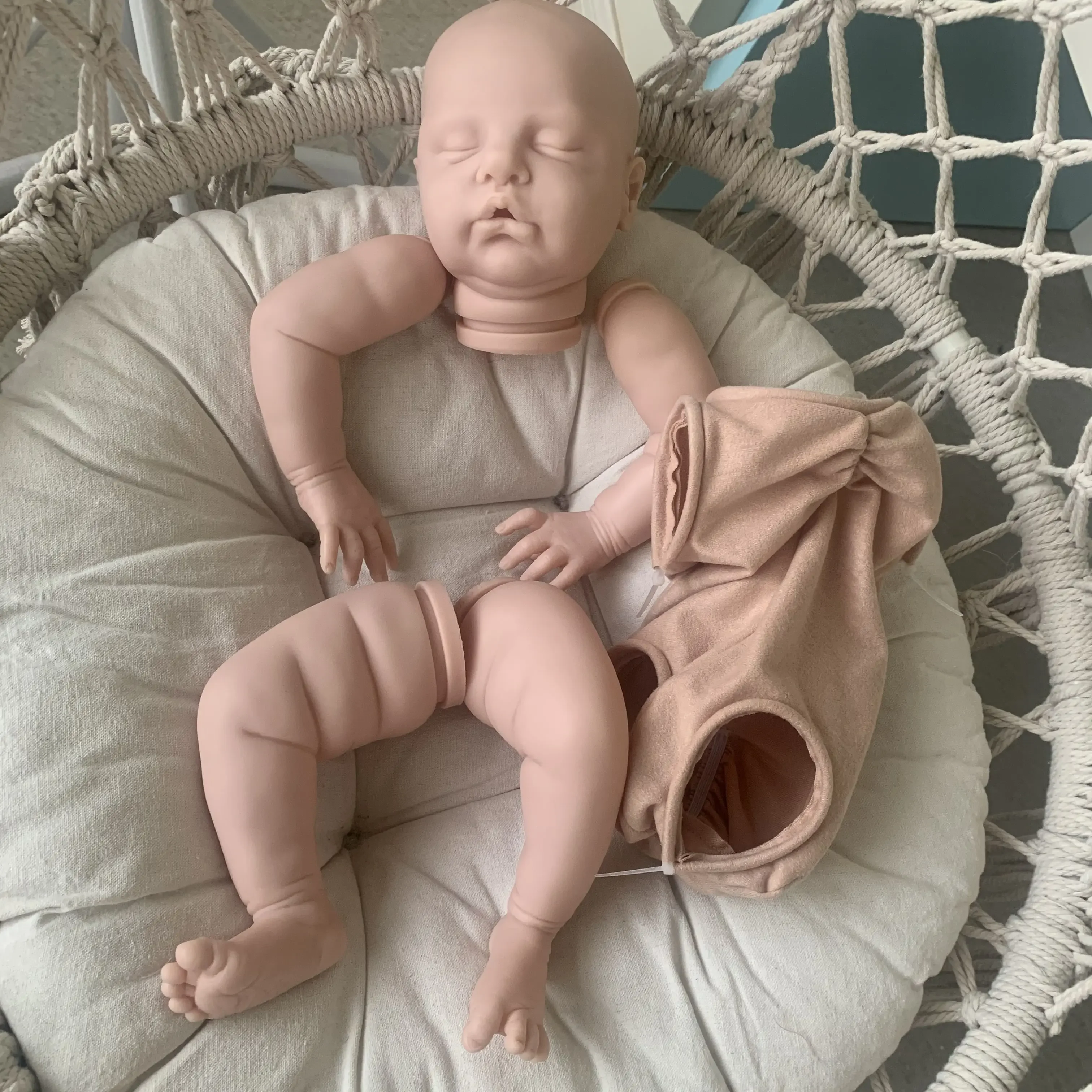 21Inches Reborn Doll Kit Ruby Sleeping Baby Doll Kit Unpainted Unfinished DIY Doll Parts Drop shipping