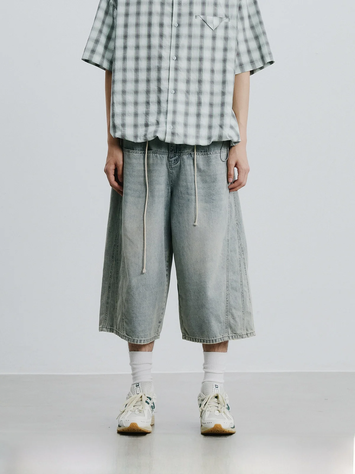 

Retro Washed Wide Leg Straight Cut Men's Jeans Shorts Summer Seven-Foot Cotton mid Waist Button Closure Loose Fit Casual Shorts