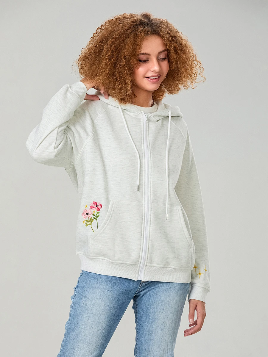 Women s Vintage Embroidered Hoodie with Floral Detailing Long Sleeve Zip Up Sweatshirt with Kangaroo Pocket for Casual Wear