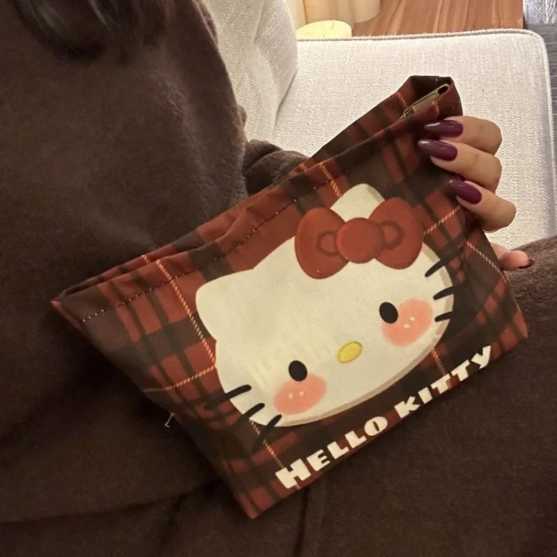 Kawaii sanrio olá kitty dos desenhos animados portátil grande capacidade bonito lona saco de maquiagem saco de armazenamento viagem fone de ouvido bolsa moeda
