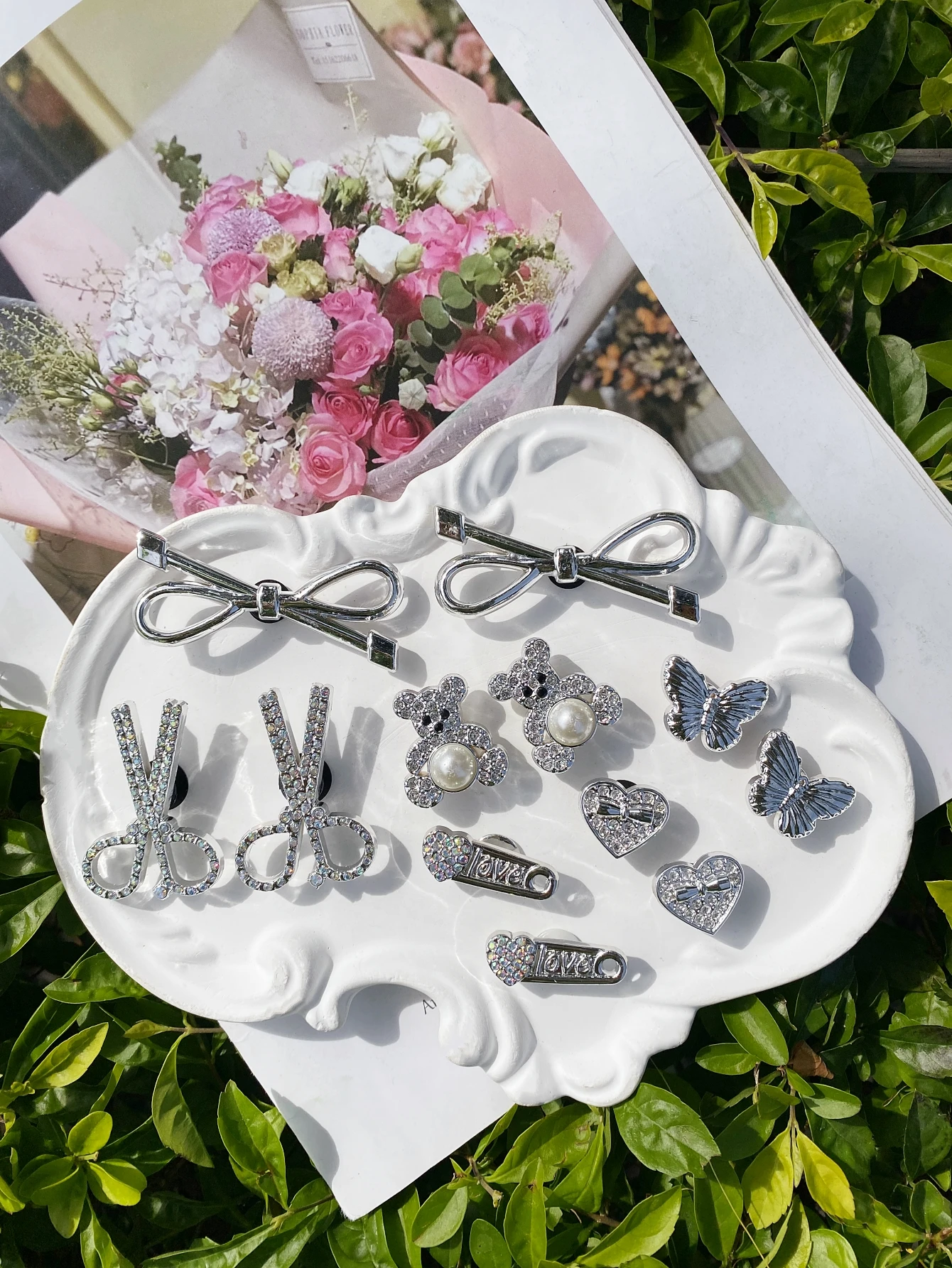 12 fashionable silver (bow, scissors, bear, heart, butterfly) DIY accessories, suitable for detachable shoes such as crocs, sand